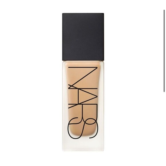 NARS ALL DAY LUMINOUS WEIGHTLESS FOUNDATION in CADIZ Medium-dark 3 Mini size Rar - Picture 4 of 7